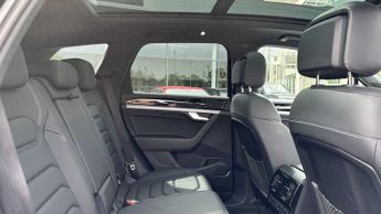 Volkswagen Touareg Black Edition