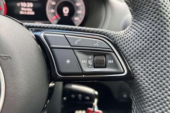 Audi Q2 S Line