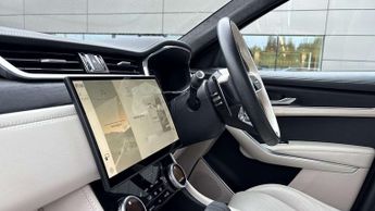 Jaguar F-PACE R-Dynamic HSE Black