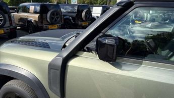 Land Rover Defender X-Dynamic SE