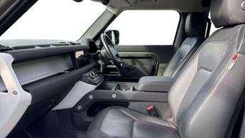 Land Rover Defender X-Dynamic SE