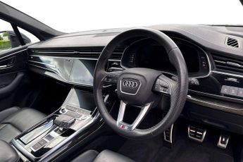 Audi Q7 Black Edition