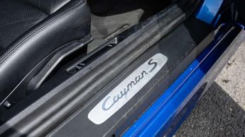 Porsche Cayman 