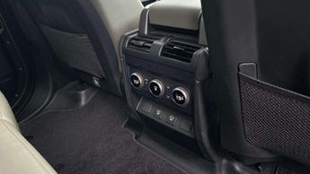 Land Rover Defender XS Edition