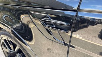 Land Rover Range Rover Sport SVR
