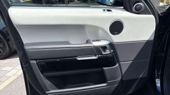 Land Rover Range Rover Sport SVR