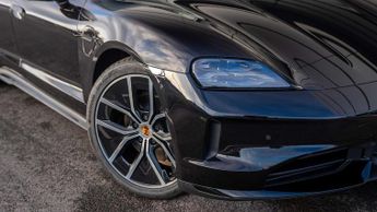 Porsche Taycan 