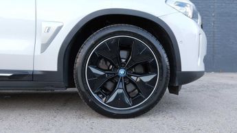 BMW Ix3 Premier Edition