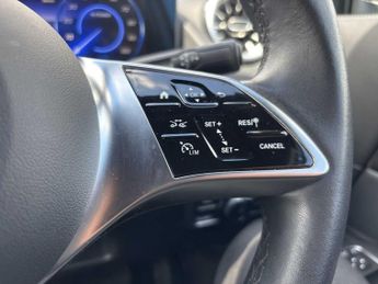 Mercedes-Benz EQA Sport Executive