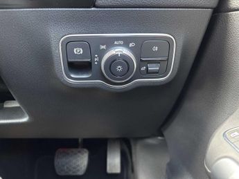 Mercedes-Benz EQA Sport Executive