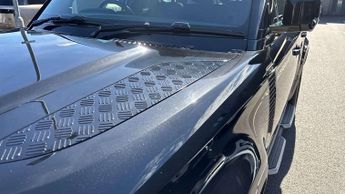 Land Rover Defender SE