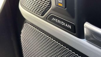 Land Rover Defender SE