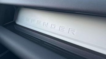 Land Rover Defender XS Edition