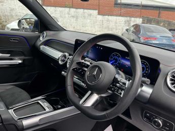 Mercedes-Benz EQB AMG Line Premium