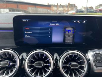 Mercedes-Benz EQB AMG Line Premium