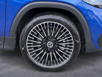 Mercedes-Benz EQB AMG Line Premium