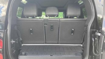 Land Rover Defender X-Dynamic HSE