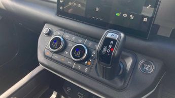 Land Rover Defender X-Dynamic HSE