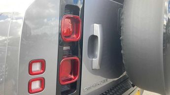 Land Rover Defender X-Dynamic HSE