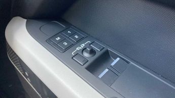 Land Rover Defender X-Dynamic HSE