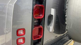 Land Rover Defender X-Dynamic HSE