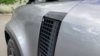 Land Rover Defender X-Dynamic HSE