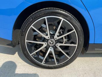 Mercedes-Benz Cla AMG Line Premium Edition