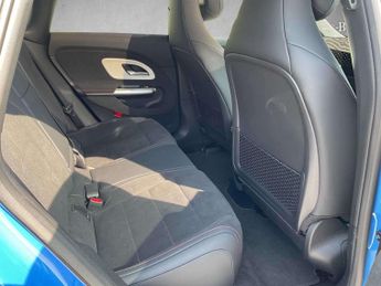 Mercedes-Benz Cla AMG Line Premium Edition