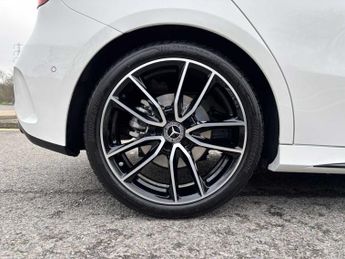 Mercedes-Benz EQB Urban Edition
