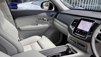 Volvo XC90 Plus
