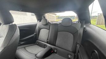 MINI Hatchback Cooper S Level 2