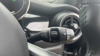 MINI Hatchback Cooper S Level 2