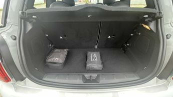 MINI Hatchback Cooper S Level 2