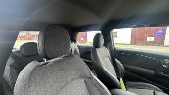 MINI Hatchback Cooper S Level 2
