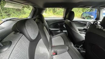 MINI Hatchback Cooper S Level 2