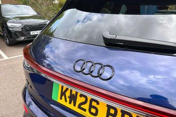Audi Q4 Black Edition