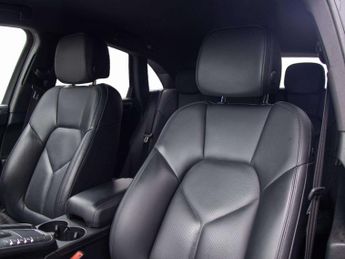 Porsche Macan Estate 