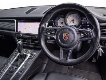 Porsche Macan Estate 