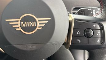 MINI Cooper SE Sport