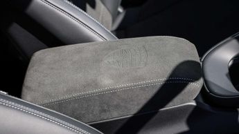 Porsche Macan Electric 