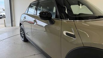 MINI Hatch Cooper