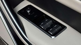 Jaguar F-PACE R-Dynamic SE Black
