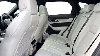 Jaguar F-PACE R-Dynamic SE Black