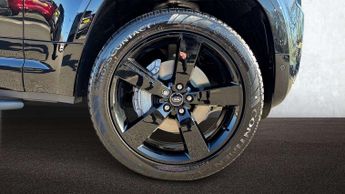 Land Rover Defender X-Dynamic SE