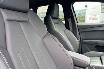 Audi Q4 Black Edition