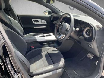 Mercedes-Benz Cla AMG Line Premium Edition