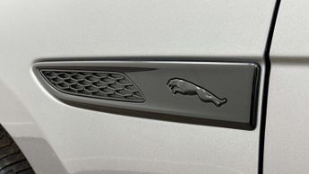Jaguar F-PACE R-Dynamic HSE Black