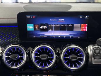 Mercedes-Benz EQB AMG Line Executive
