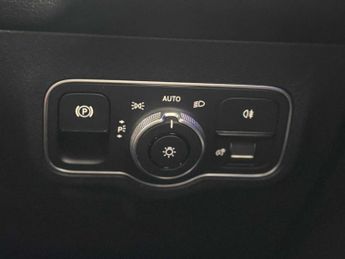 Mercedes-Benz EQB AMG Line Executive
