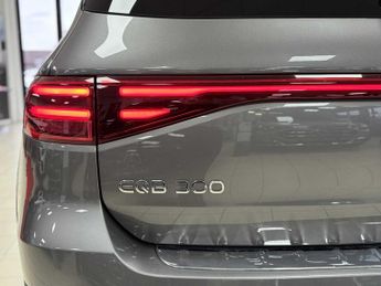 Mercedes-Benz EQB AMG Line Executive